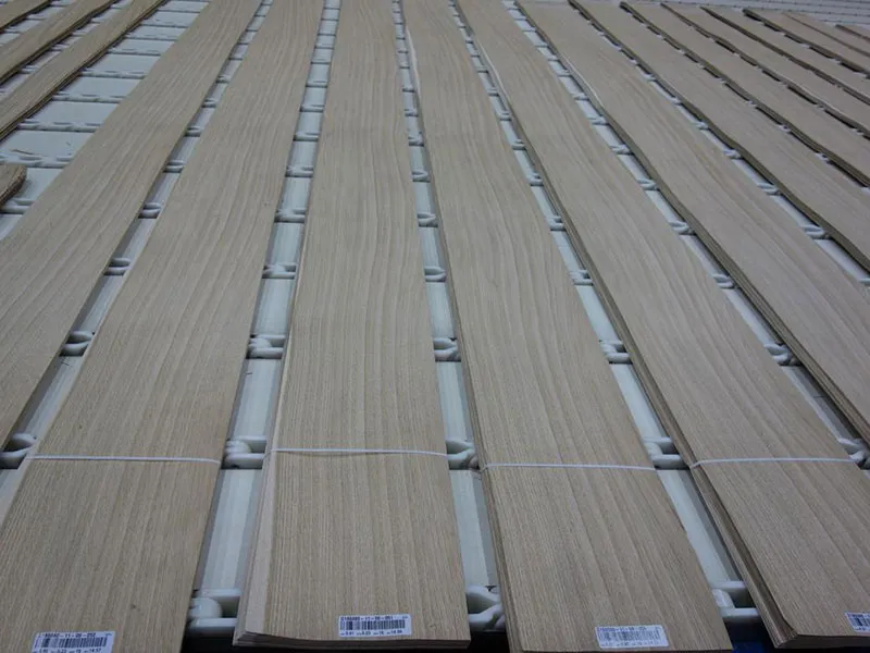 0,9mm Eiche Furnier Rift/Halbrift