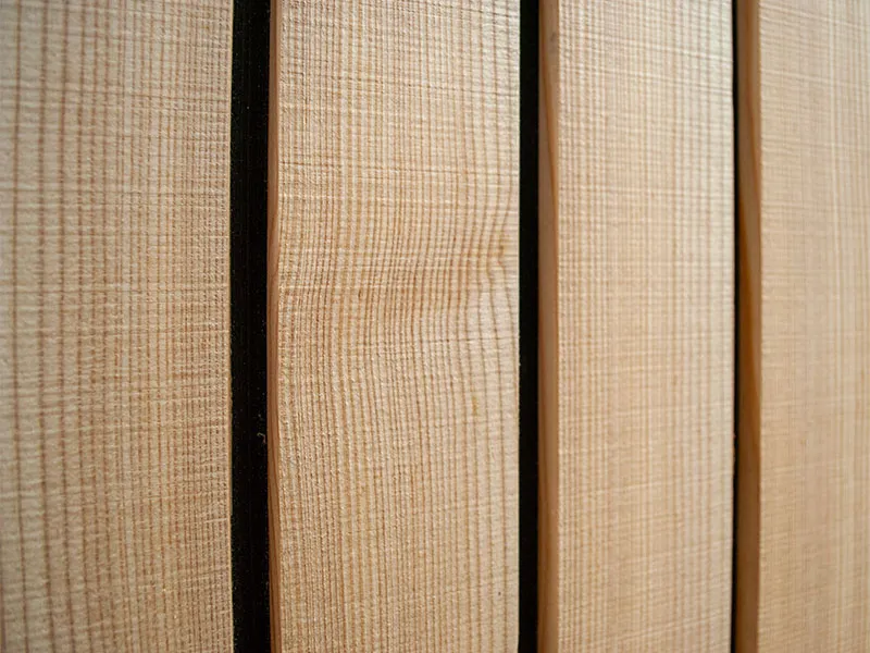 25x115mm L&auml;rche astig BlackLine Vertikal